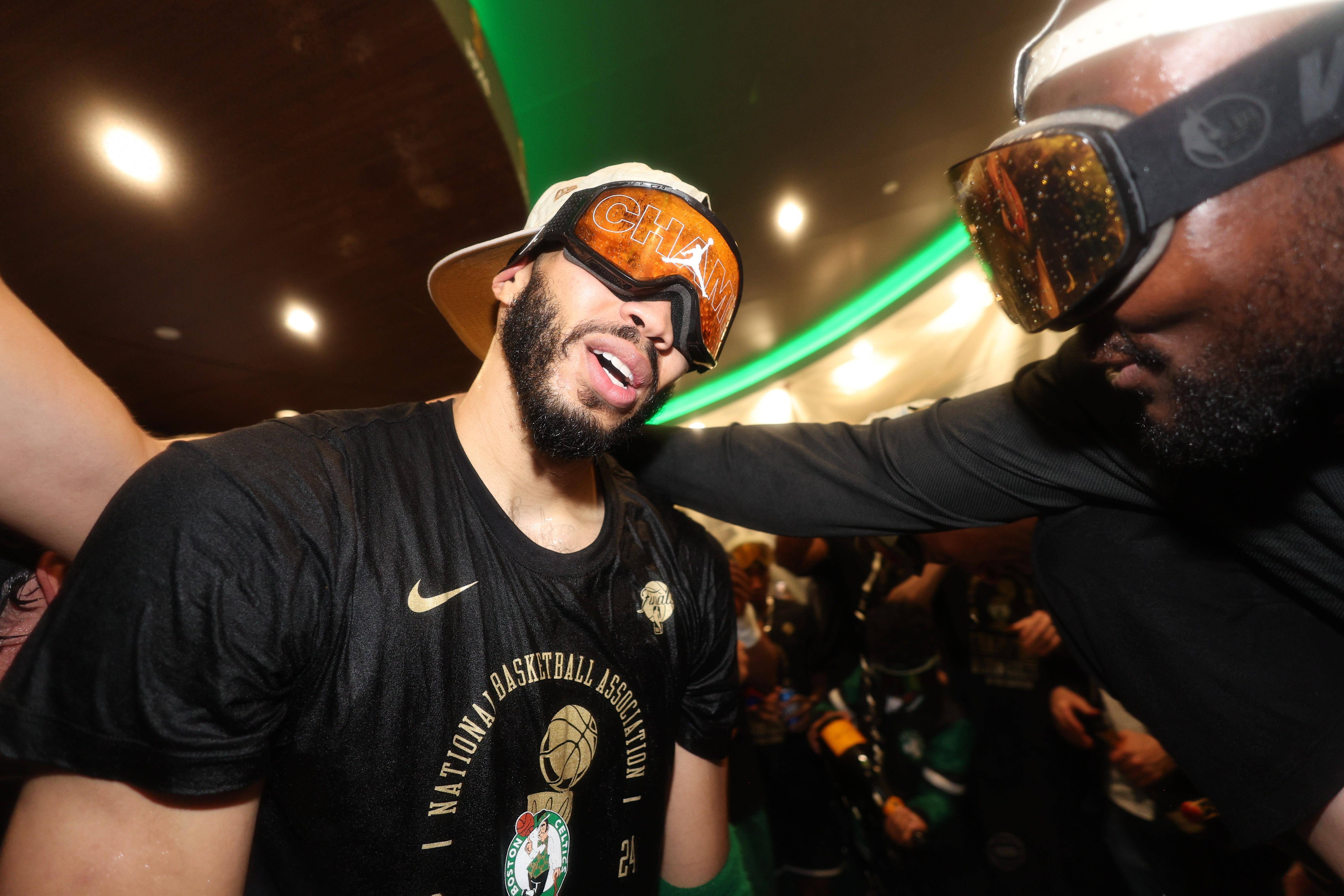 塔图姆迎来十五赛季高光表现，TES球迷沸腾！